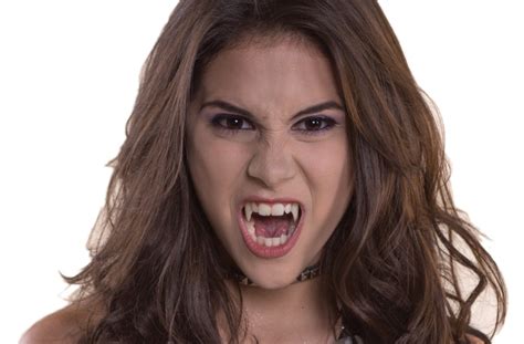 >>> cinq infos sur.greiicy rendon (chica vampiro sur gulli). Chica Vampiro (Gulli) - Greeicy Rendón : "J'ai dû passer ...