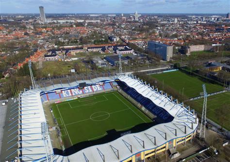 Find the travel option that best suits you. Europa League koorts in Tilburg: groot scherm voor Willem II supporters op Olympiaplein ...