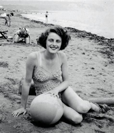 41,132 results for women vintage photos. 44 Interesting Candid Vintage Snapshots of Women in the ...