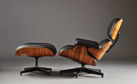 It's actually composed of three curved plywood shells, which are the headrest, backrest and the seat respectively. EAMES Eames Lounge Chair | modern design by moderndesign.org