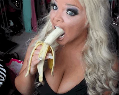 My wife giving me sensual, cosmic pleasure! When Girls Eat Bananas It Looks Very... Um... Yummy (18 ...