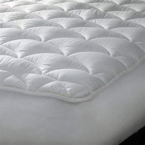 Best reviews guide analyzes and compares all hotel mattresses of 2021. Marriott Hotel Mattress Topper - King Review | Hotel ...