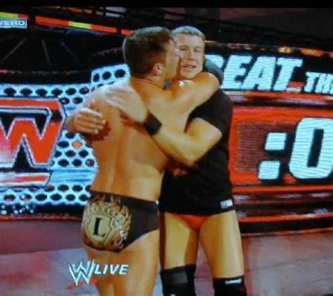 Scott finn uses his assets to get out of the gym. Looking to start a list on gay wrestlers, lets get this ...