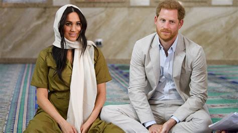 Oprah's no holds barred interview with harry and meghan originally aired on cbs sunday, march 7. Meghan Markle wears headscarf on South African mosque ...