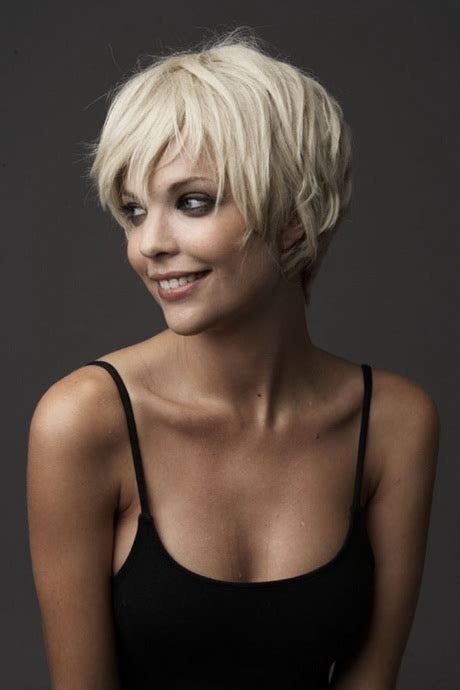 For those who do not want to go to such an extreme in shortness, there are still many other options. Very short hairstyles for thick hair