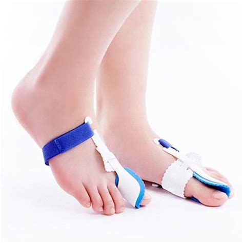 I'm not going to lie, camel toes are pretty gross. Universal Big Toe Bunion Device Splint Straightener Toe ...