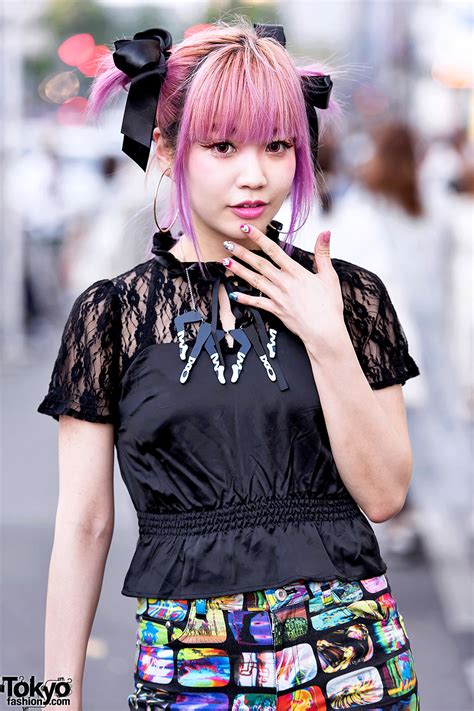 Pictures and videos of women featuring hairy pussies. Harajuku Girl w/ Pink Hair in Black Lace, Doll Heads ...