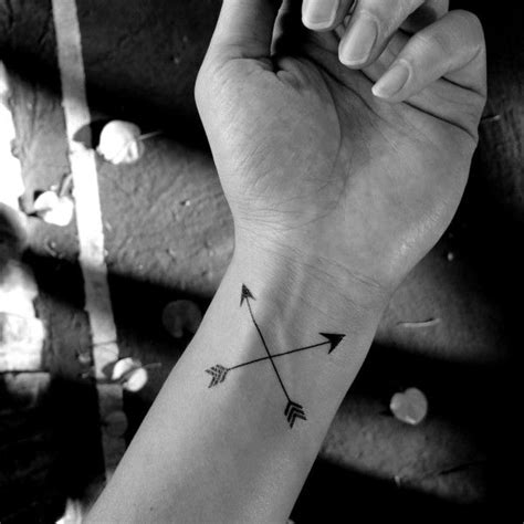 These arrows can be used as a matching tattoo with the best friend of a person. 2pcs Cross arrow tattoo - InknArt Temporary Tattoo - wrist ...