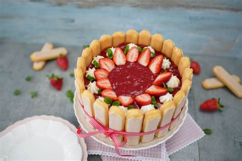 Himbeer charlotte vegan vegane kuchenrezepte vegan backen. Sallys Rezepte - Cappuccino Schokoladenkuchen ohne Backen ...