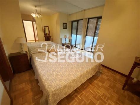 Precios mensuales según el tipo de alquiler en san blas. Piso en alquiler en San Blas en Rejas por 900 €/mes