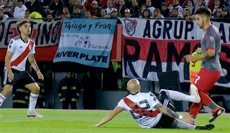 Independiente le ganó los dos amistosos a gimnasia lp. Memes A Independiente Hoy : Meme Rio Del Rojo Racing Club ...