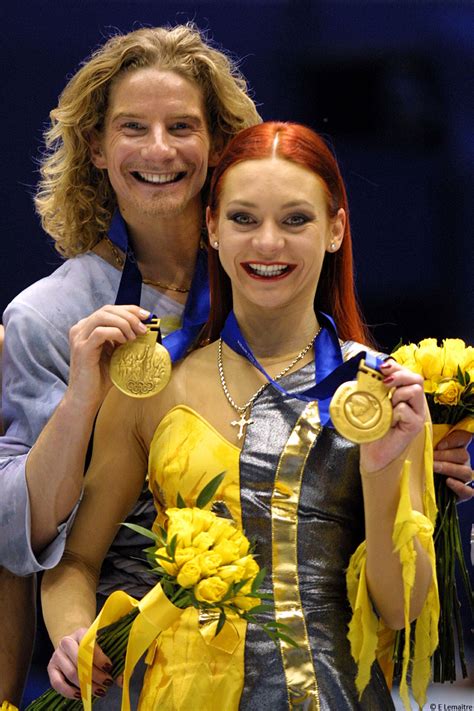 The french pair gwendal peizerat and marina anissina led the field after the compulsory and free dance sections découvrez l'univers de gwendal peizerat dans son premier ep quand elle me. Spectacle : Holiday On Ice - Voyages Girardot, l'Agence de ...