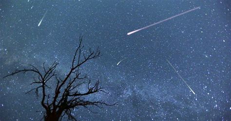 Not too long ago i saw the maddest thing i've ever seen in my life and it inspired me to make a calendar for the meteor showers of 2021. Quadrantids Meteor Shower 2021: Watch fireballs visible with the naked eye tonight - Daily Star
