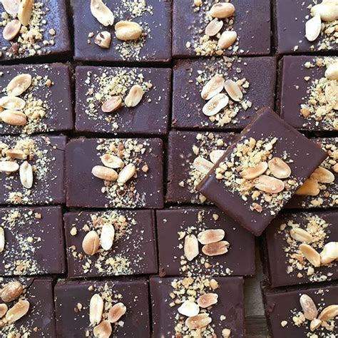This has the same no of calories and tastes. Chocolat Fudge Slices | Vegan dessert recipes, Gluten free ...