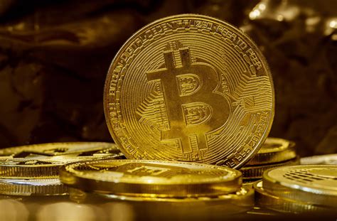 Bitcoin's rapid price development from 2020 to 2021 makes people feel a little crazy. Bitcoin blasted as a 'failed experiment' after huge 70% ...