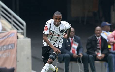 Thembinkosi lorch surnommé nyoso a commencé sa carrière au maluti fet college fc et après un match contre jomo cosmos , a reçu un appel du directeur technique d'orlando pirates, screamer tshabalala, qui lui a dit que pirates. Thembinkosi Lorch Arrested for Assaulting Girlfriend