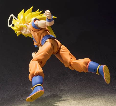 Figuarts dragon ball line has been slowly building up steam since late 2009 (basically 2010) with the release of piccolo. Dragon Ball Z S.H.Figuarts Super Saiyan 3 Goku (Reissue)