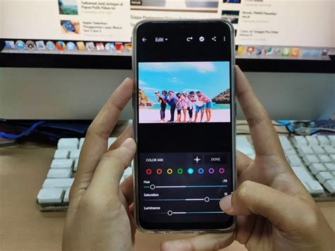 Yuk simak pilihan aplikasi edit foto android dibawah ini! Aplikasi Edit Foto Terbaik Untuk Android 2019 - Selular.ID