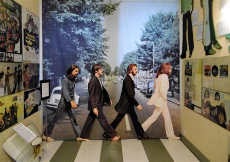 Wie hieß die erste hit der beatles? Gastbeitrag: Das Beatles-Museum in Halle/Saale (hastuzeit ...