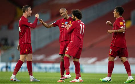 Crystal palace get us underway tonight in their red and blue strip, attacking left to right, with liverpool in white and black. Liverpool 4 Crystal Palace 0: The Match Ratings | The ...