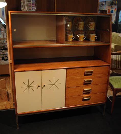 Sideboards and buffets are the perfect way to reduce clutter when serving dinner. Mid-Century Modern Freak | 1958 Drexel Sun Coast Dining ...