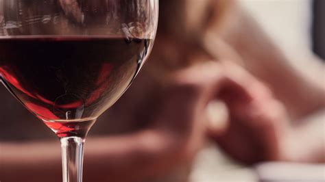 At the most formal dinner parties, dinner is served at a dining table with place settings. Dinner Parties | Occasions | Wine Guide | Virgin Wines