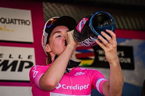 Anna van der breggen is a dutch professional road bicycle racer, who currently rides for uci women's worldteam sd worx. Anna van der Breggen wint voor derde keer wielerkoers Giro ...