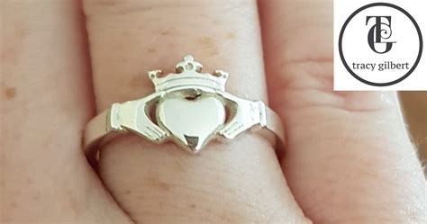 See the wearing tips to the right for how to wear your claddagh ring. How to Wear the Claddagh Ring Complete Guide - Tracy ...