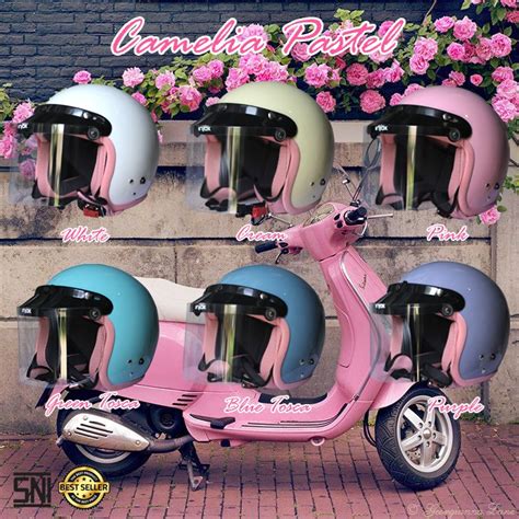 Helm bogo memiliki motif gambar yang bervariasi, salah satu motif keluaran terbaru adalah motif tulisan retro. HELM BOGO CAMELIA PASTEL DEWASA KACA DATAR BENING | Shopee ...