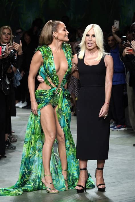 And thank you, green versace dress. Jennifer Lopez Wore a New Green Dress on the Versace ...