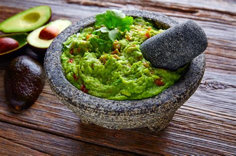 It's gluten free, dairy free, vegetarian, paleo and vegan. Healthy Low Fat Guacamole - Laura London Fitness