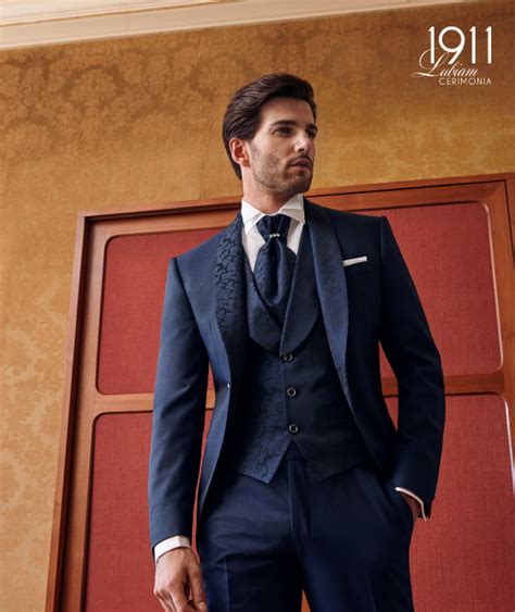 I colori variano a seconda del modello, proponendo sia abiti colorati, . Lo sposo perfetto....questione di stile!! - Moda nozze ...