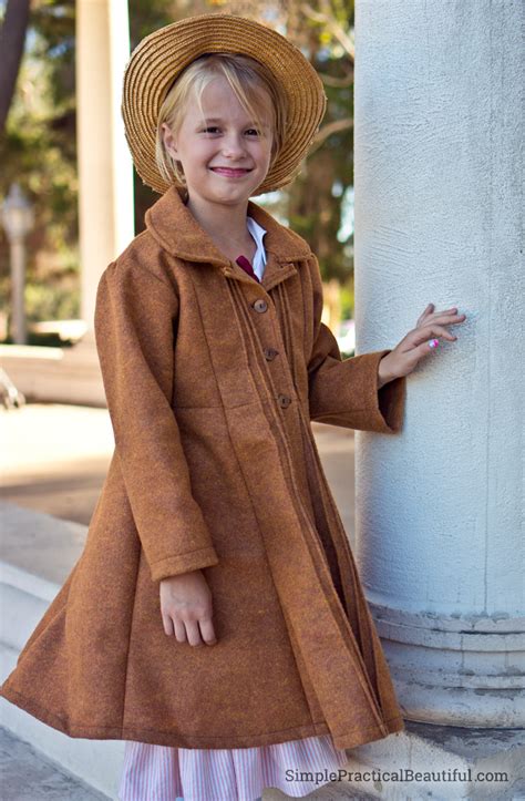 Coat, shirt, gloves, cappa, dress, belt, bowknot, hat size female s,m. Mary Poppins Family Costume | Simple Practical Beautiful