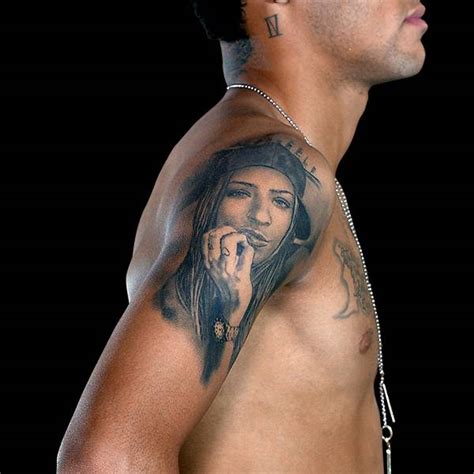 Just as his amazing ball skills and desire to win define the brazilian star on the pitch, his tattoos help define his outlook on life and history. Neymar's sister portrait tattoo on the superstar's