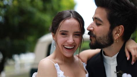 A post shared by camilo y evaluna (@camiloyevaluna) on feb 8, 2020 at 5:59pm pst on her account, the venezuelan actress captioned a similar snap with: CAMILO Y EVALUNA LANZAN SU PRIMER TEMA JUNTOS "POR PRIMERA ...