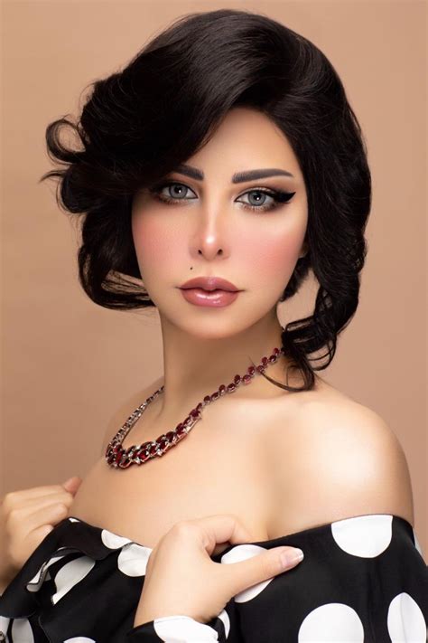 انا احب البس من غير هدوم 16 يونيو، 2021 0 تعرضت الفنانة شمس الكويتية لموجة من الانتقادات، وذلك بسبب اطلالاتها الجريئة. التغيير برس : تراجع الاسهم الاميركية في الاسواق بعد ...