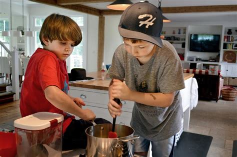 18 year old noelle is tall, pretty, and needs to help her family financially. Cooking With Kids: 5 Reasons You Should Be Doing It - The ...