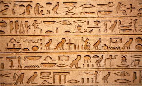 Die altägyptischen hieroglyphen hi̯eroˈglyːfən sind die zeichen des ältesten bekannten ägyptischen schriftsystems. Alten Ägypten Hieroglyphen auf dem Stein ... | Stockfoto ...