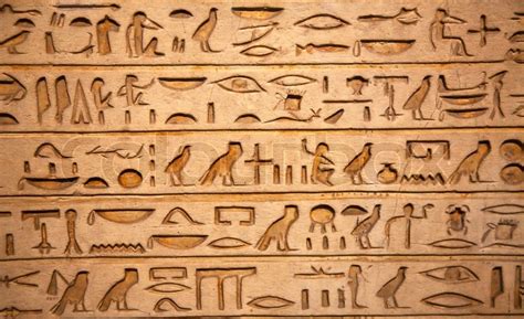 Ägyptische hieroglyphen alphabet kaufen l abc schablone & mehr | hieroglyphen alphabet ägyptische hieroglyphen mit dem unentbehrlichen zubehör für alle ägyptischen schüler ein. Alten Ägypten Hieroglyphen auf dem Stein ... | Stockfoto ...