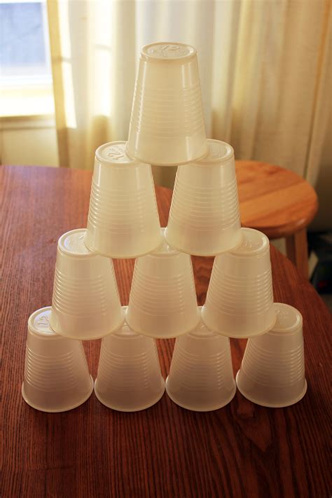 Stacked cups image - Free stock photo - Public Domain photo - CC0 Images