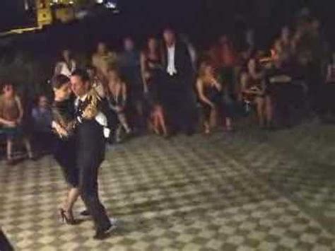 Imagenes de parejas bailando reggaeton. Pareja bailando tango - YouTube