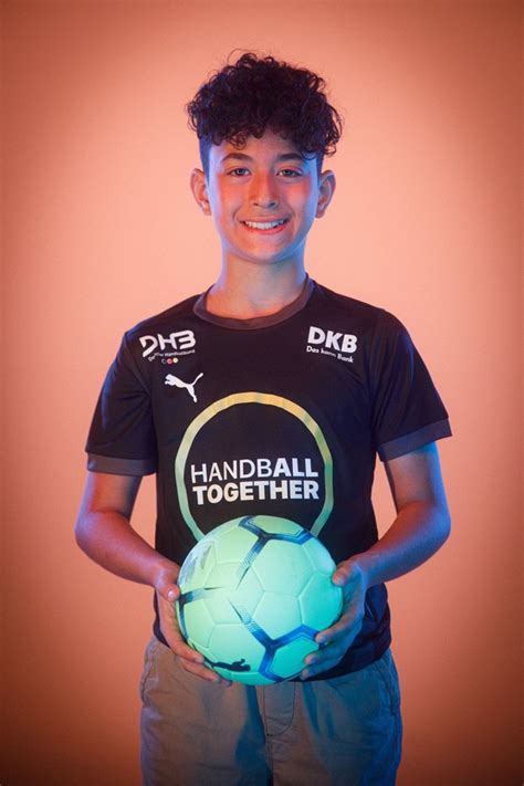 You can change the address yourself within the online banking and even enter an alternate. HandbALL TOGETHER: DKB und DHB schließen sich für ...