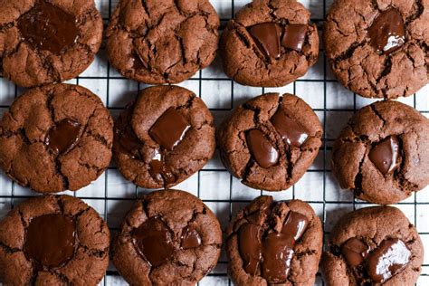 Best double chocolate chip cookies from double chocolate cookies. Vegan Double Chocolate Chip Peppermint Hot Cocoa Cookies ...