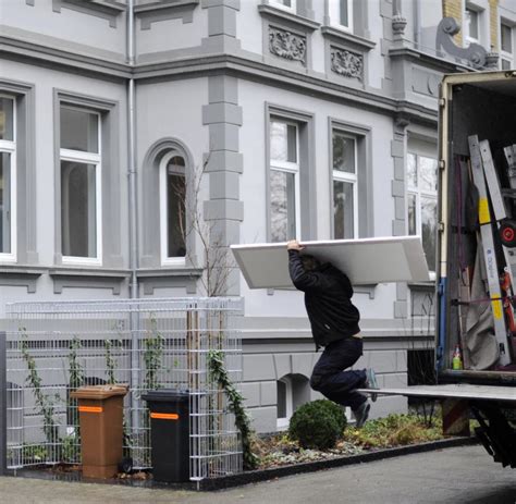 Das haus in großburgwedel kostete christian wulff das amt des bundespräsidenten, später zerbrach die. Großburgwedel: Christian Wulff verkauft sein Haus mit ...