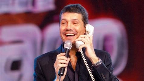 Cliccando sull'icona sopra si accede alle molteplici tematiche della grandiosa playlist del canale youtube dei lavori pubblicati negli anni da dino tinelli. TINELLI HABLÓ CON DIOS - UN METRO ADELANTADO