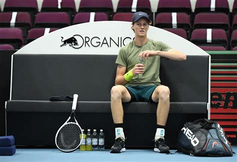 He is probably of white ethnicity. Mit voller Wucht: Sinner auch in Wien erfolgreich - Tennis ...