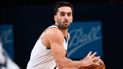 Campazzo spends most of his time handling the ball in pick and roll situations, drawing defenders with his quickness and agility. Los Nuggets aplastaron a Oklahoma con el buen aporte de ...