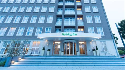 Across the elbe river, the neustadt. Holiday Inn Dresden - Am Zwinger in Dresden • HolidayCheck ...