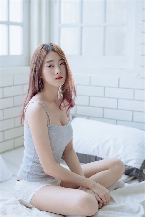 We did not find results for: Crossed Legs Wallhere / Wallpaper : blonde, crossed, cute ...