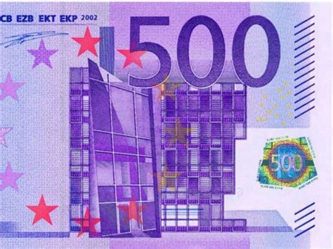 Doch sukzessive wird der stapel immer kleiner. 500 Euro Scheine / Die anderen 17 nationalen zentralbanken des eurosystems hatten die ausgabe ...
